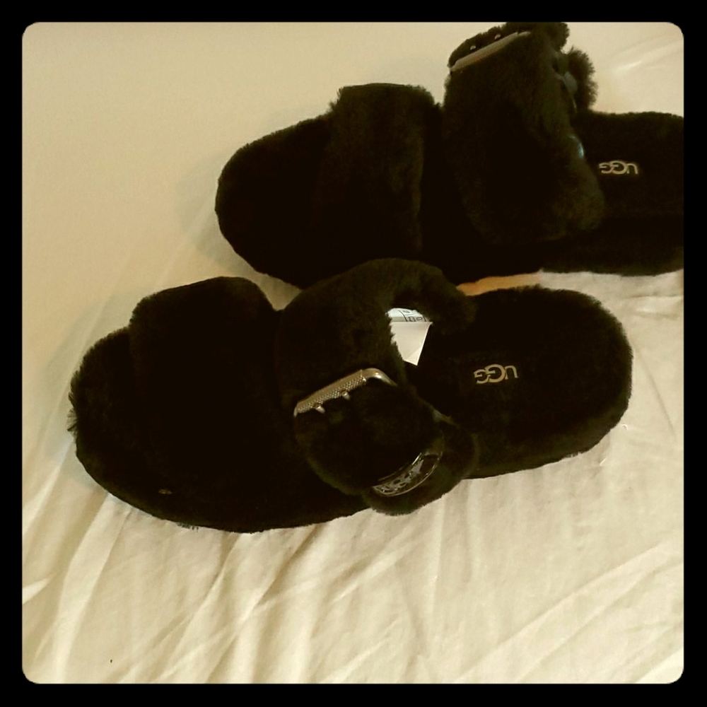 UGG Sheepskin Fuzz Yeah Slides NWOT 6
